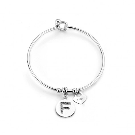 Bracciale rigido con charms cuore e lettera F