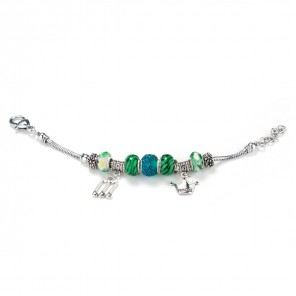 Bracciale con beads in vetro verde e charms